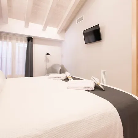 1877 Sensaciones & Adults Only 3* Albarracín