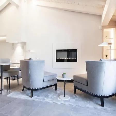 1877 Sensaciones & Adults Only