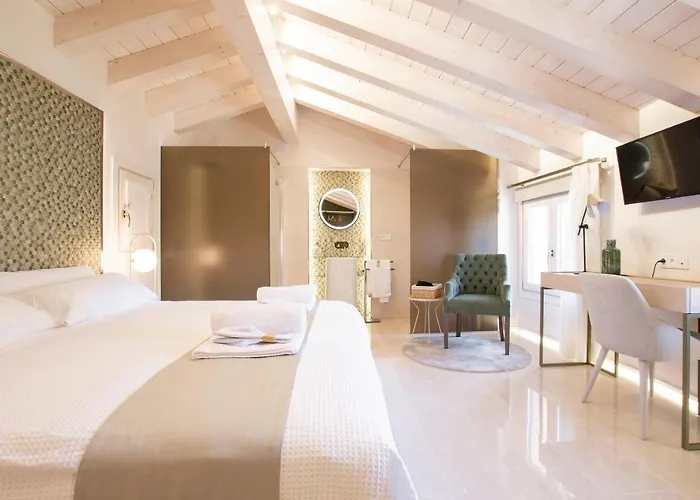 1877 Sensaciones & Adults Only Albarracín