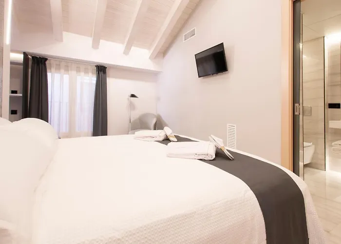 1877 Sensaciones & Adults Only 3* Albarracín