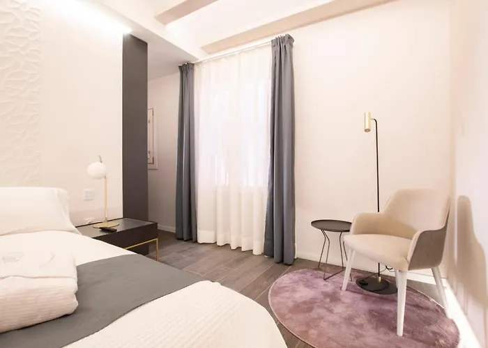 1877 Sensaciones & Adults Only 3*