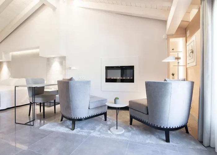 1877 Sensaciones & Adults Only