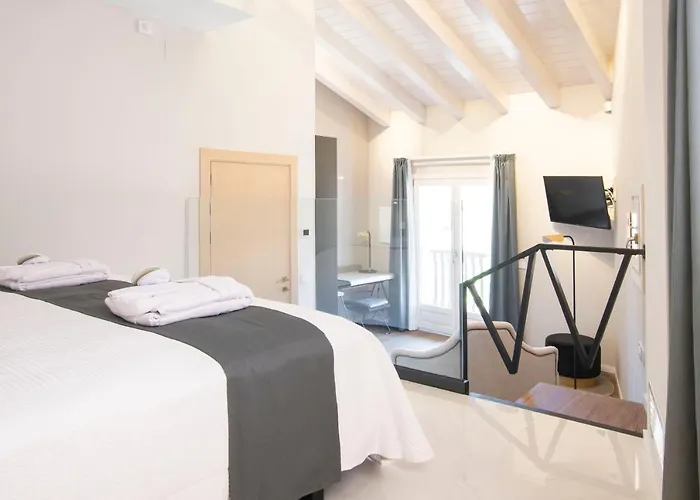 1877 Sensaciones & Adults Only