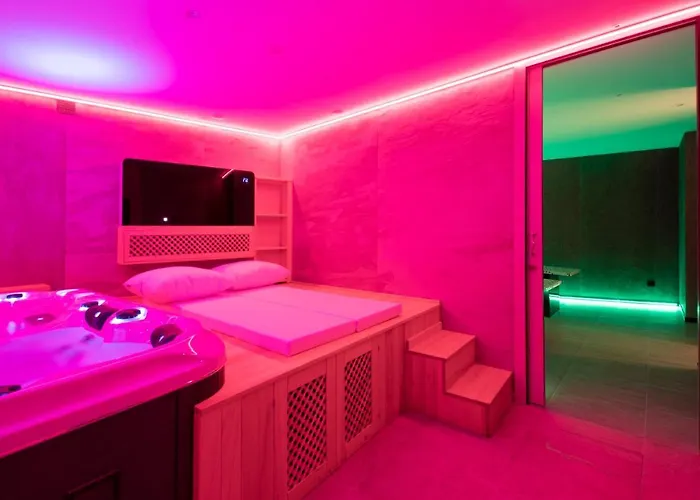 1877 Sensaciones & Adults Only 3*